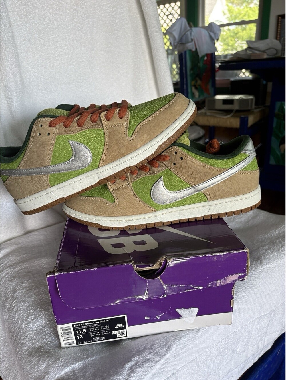 Brand new Under retail!!Size 11.5 - Nike Dunk Pro SB Low Escargot